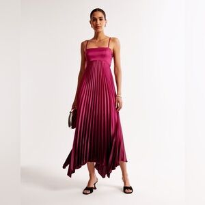 The A&F Giselle clasp-back Pleated midi dress